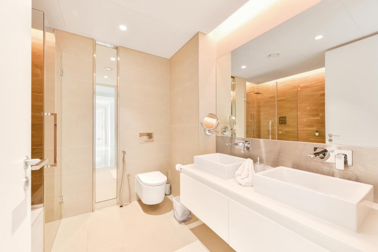 Luxe 3 Bedroom Oceanfront Apartment In The Heart Of Bluewaters Island Dubai Dış mekan fotoğraf